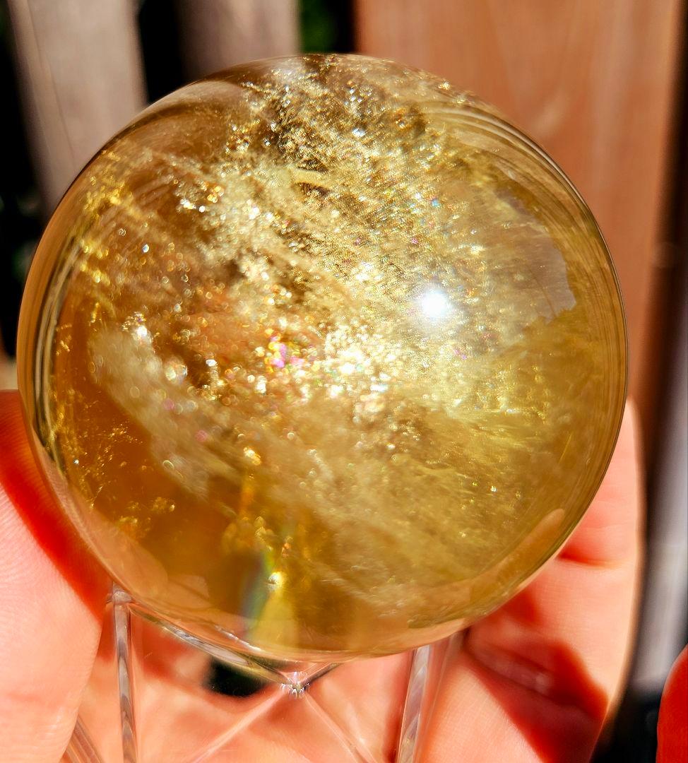 金運アップ‼️虹入りマダガスカル産 天然シトリン丸玉 貫入水晶かも❔