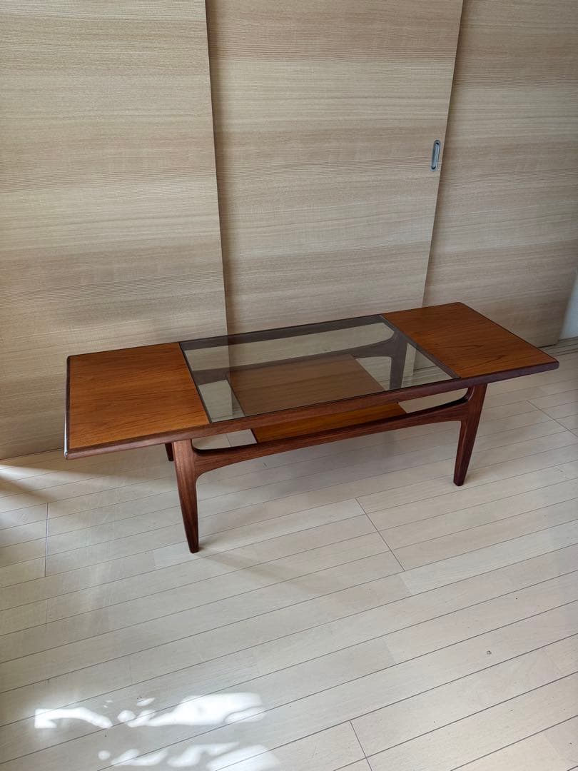 G-PLAN フレスコRECTANGULAR GLASS TABLE