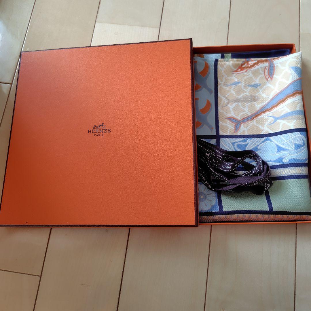 HERMES シルクスカーフ カレ90 海洋生物柄　美品♡