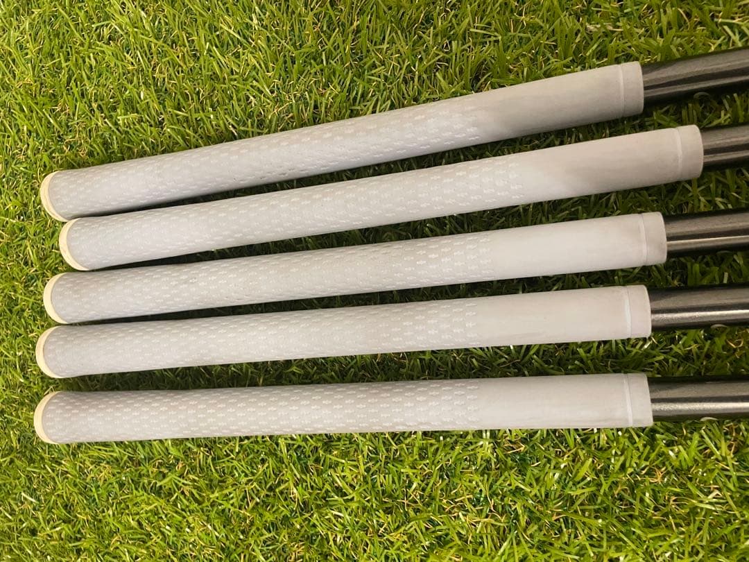 ゼクシオ12 レディースアイアン 5本 エクリュホワイト フレックスL