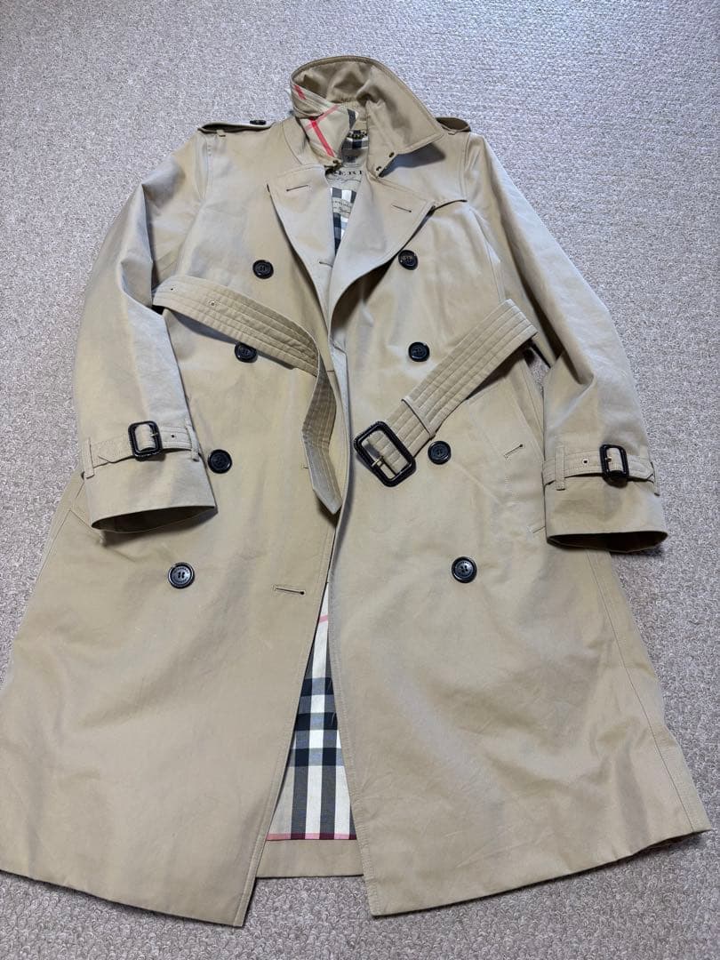 近年モデル　BURBERRY トレンチコート THE KENSINGTON