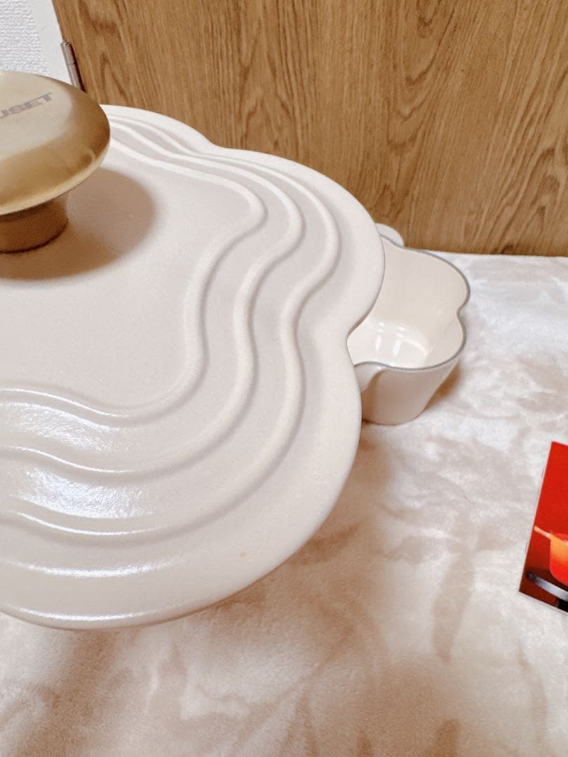 【極美品×廃盤】レアなゴールドつまみ♡ル・クルーゼ ココットフルールブリオッシュ