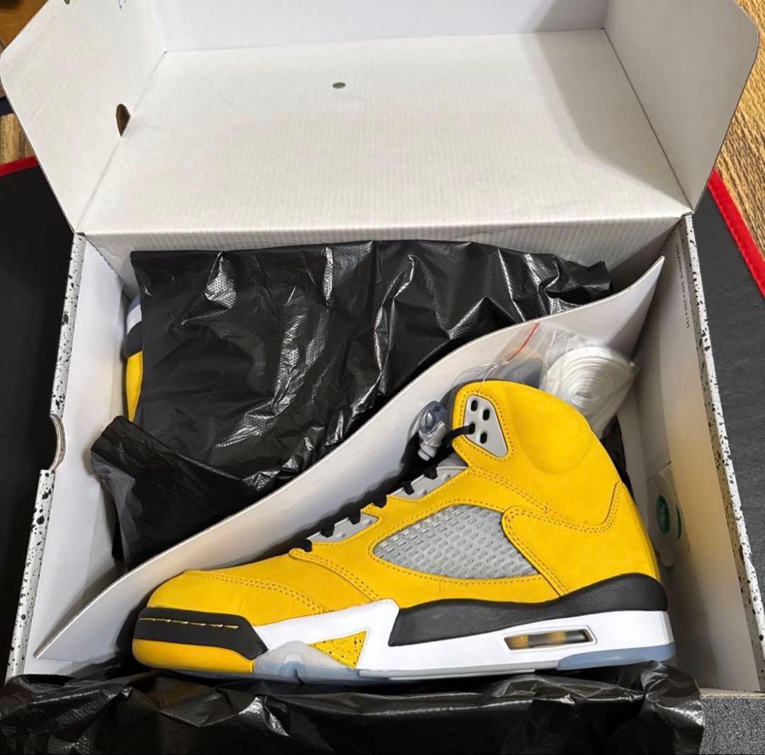 シューズ(男性用) JORDAN BRAND AIR JORDAN 5 RETRO 2025