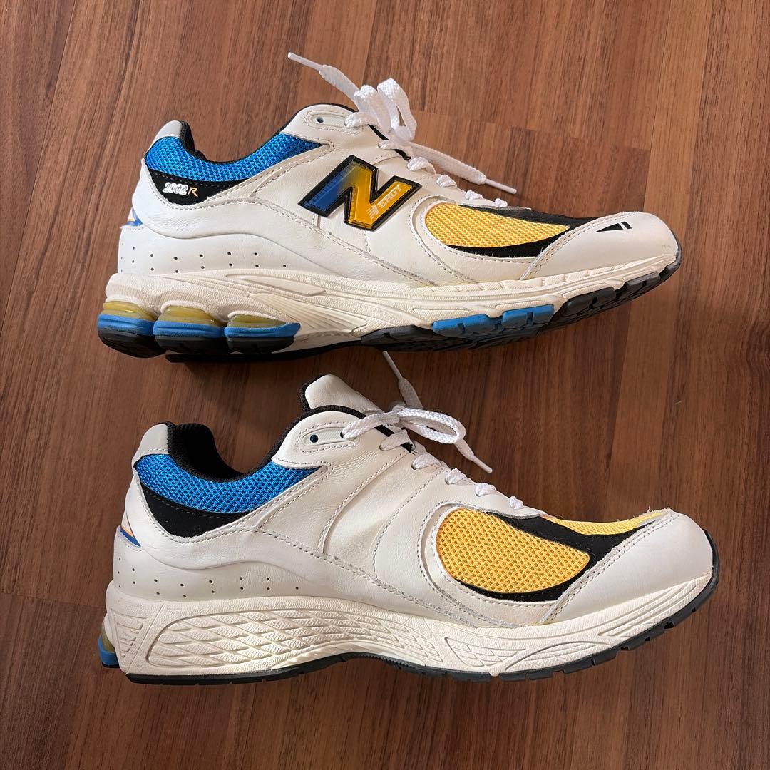 New Balance 2002R ホワイト/イエロー/ブルー