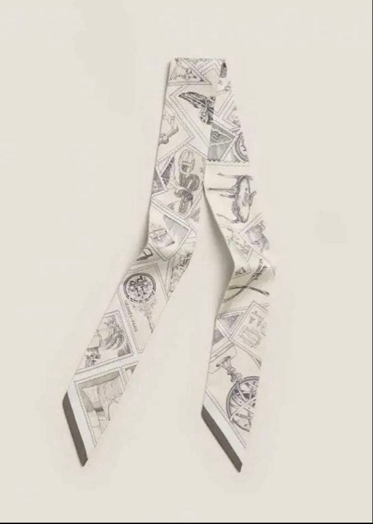 お値下げ不可⭐︎人気ツイリー⭐︎HERMES エルメス　フォーブルの切手愛好家