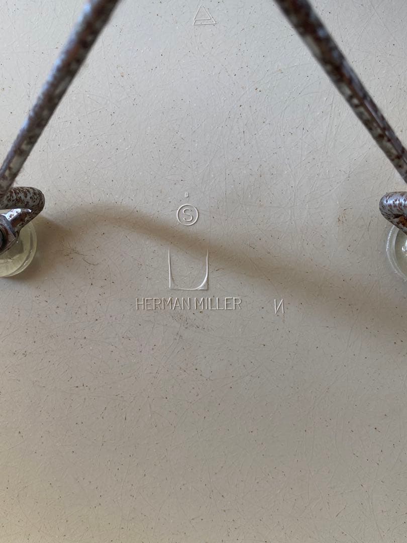 ハーマンミラー　グラスファイバーシェル　アームベース　ワイヤーチェア　布張り