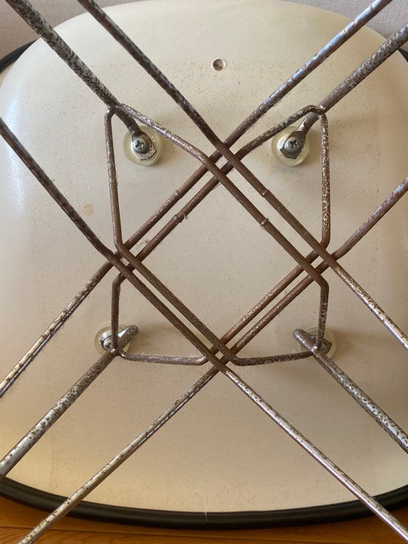 ハーマンミラー　グラスファイバーシェル　アームベース　ワイヤーチェア　布張り