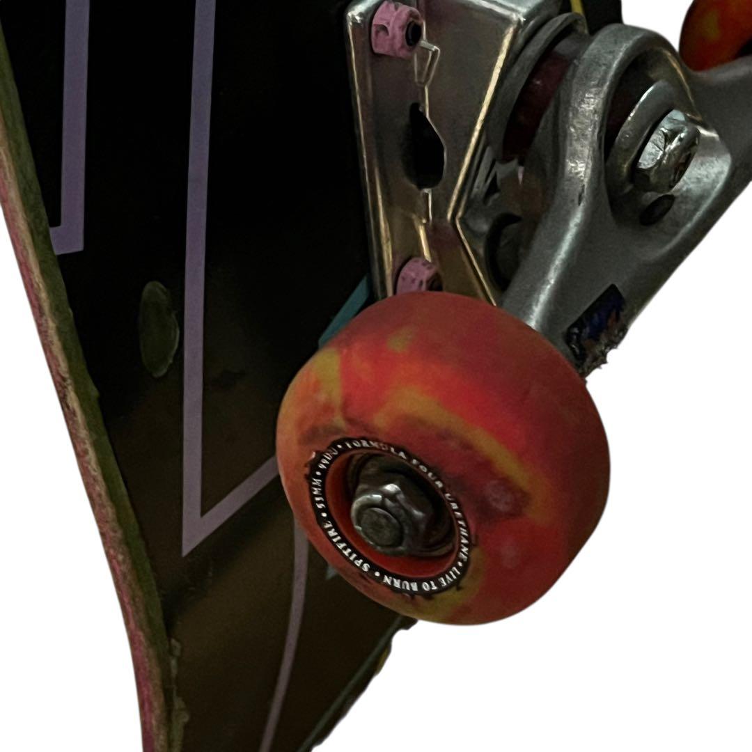 ガール スケボー　8インチ ベンチャー　スピットファイヤ　コンプリート