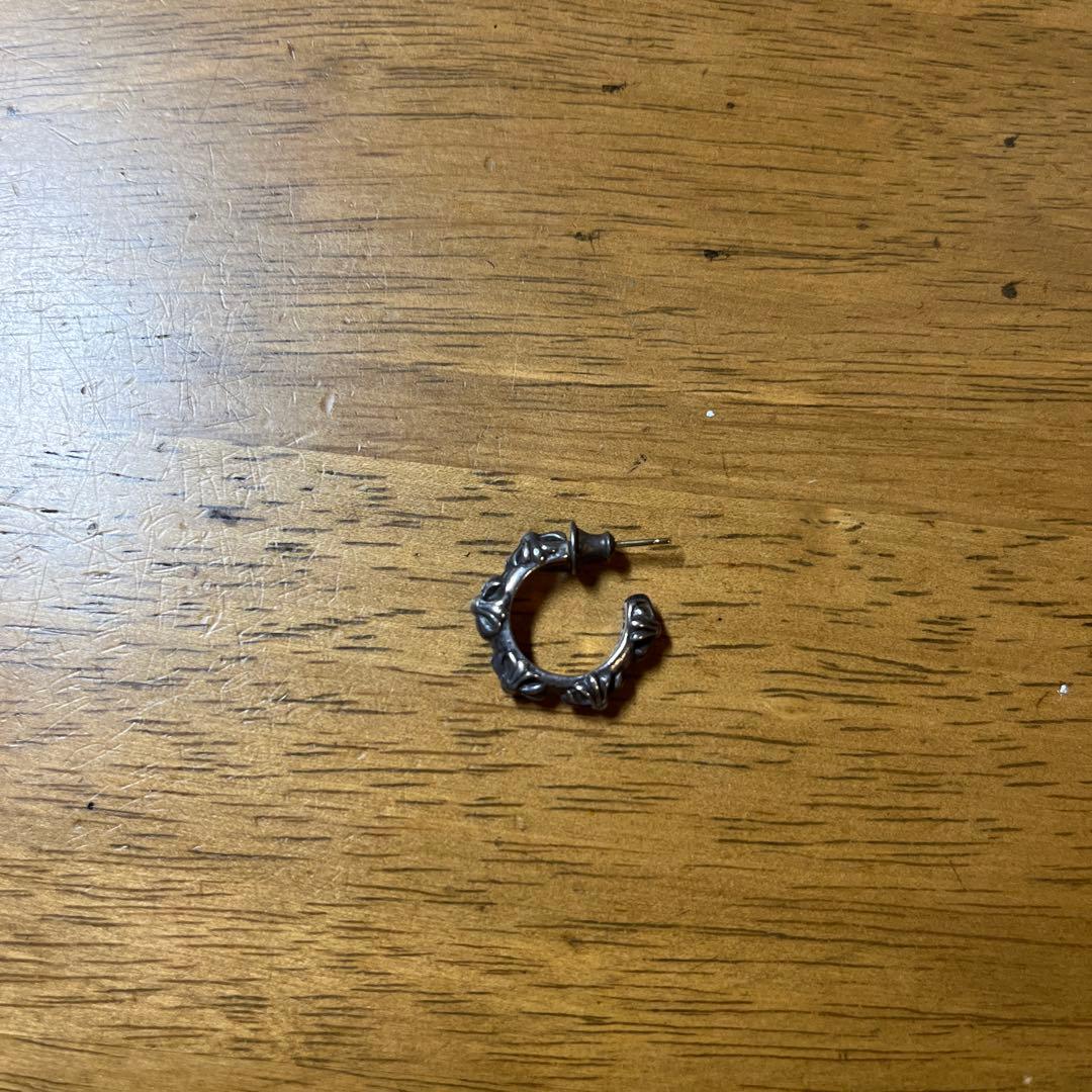 クロムハーツ クロスバンドピアス