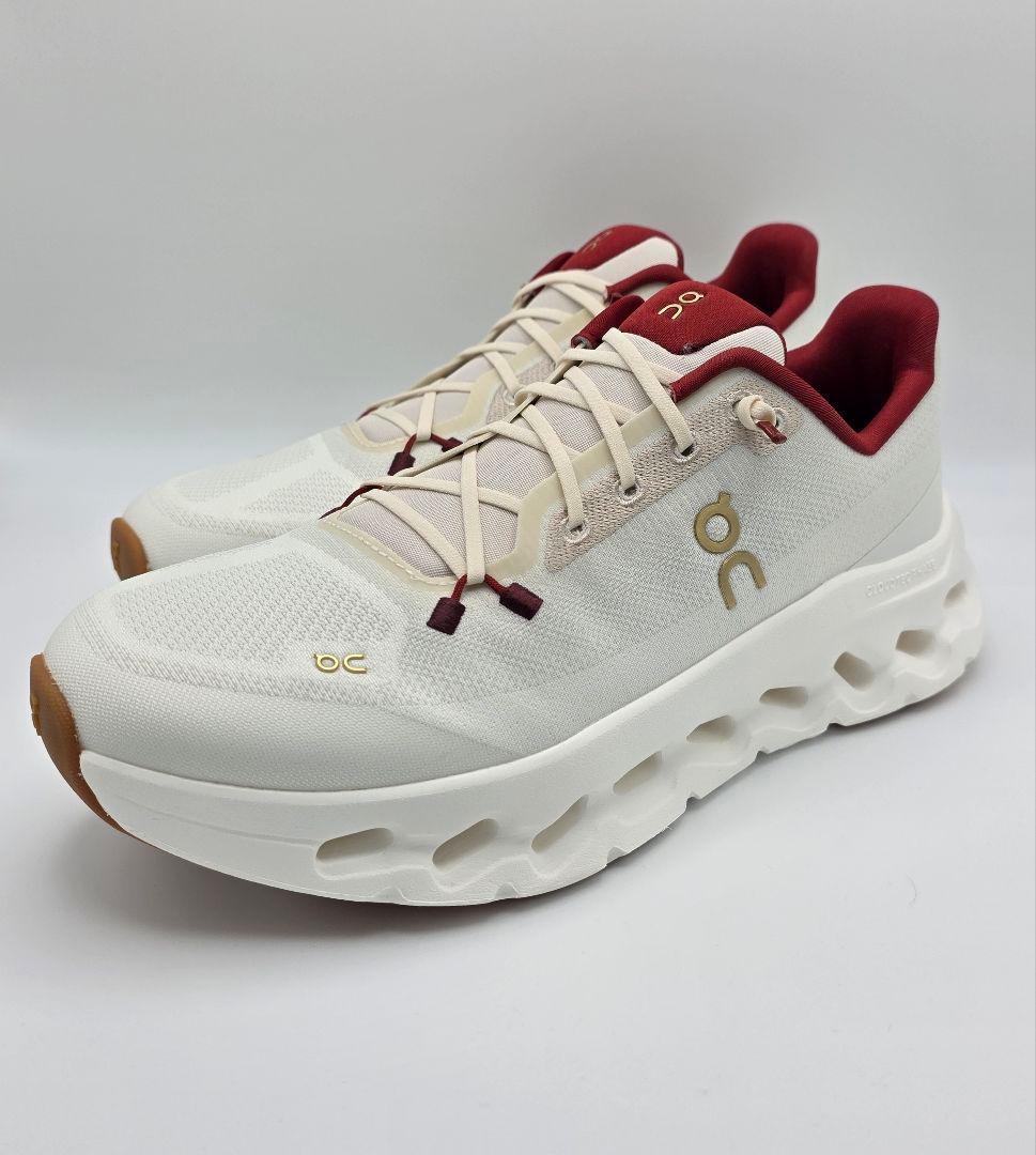On ランニングシューズ ホワイト/バーガンディ