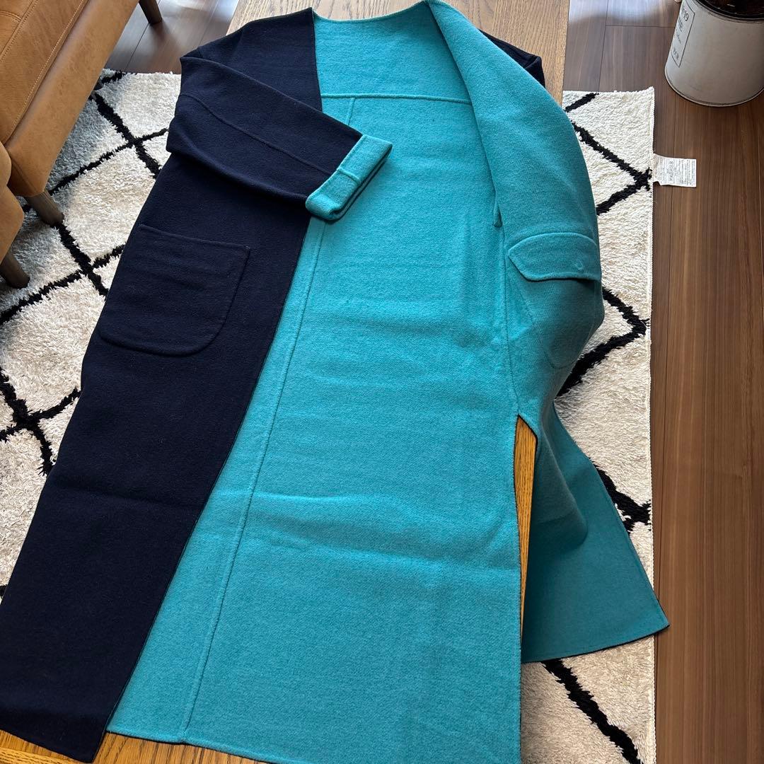THE VIRGNIA ネイビーとターコイズのロングコート