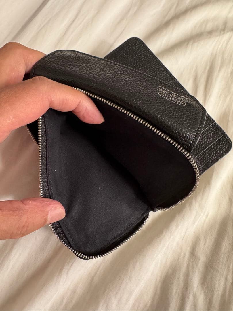 美品　AS2OV 黒 レザー 二つ折り財布 収納袋付き