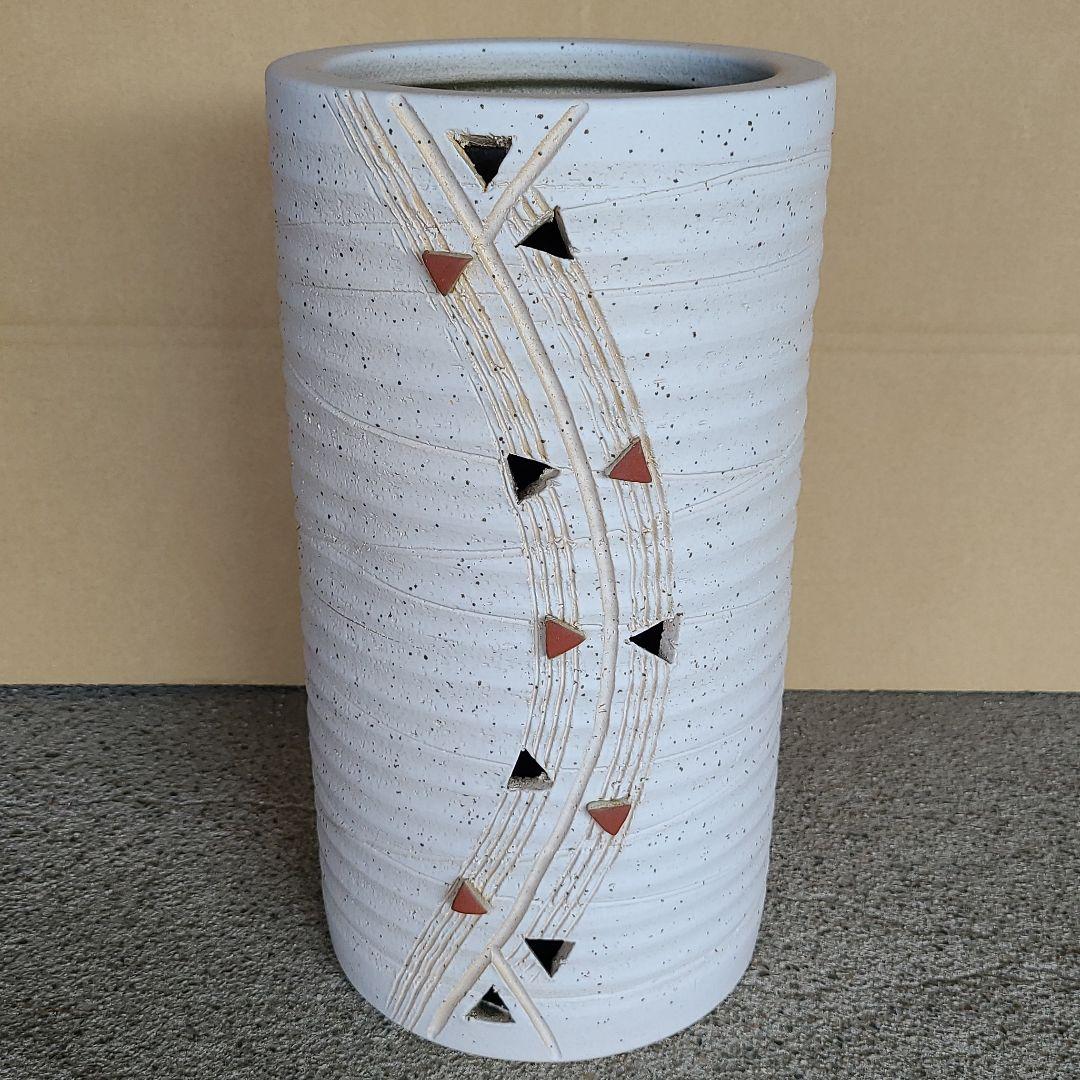 信楽焼傘立て ウェーブ透かし 高さ４４cm