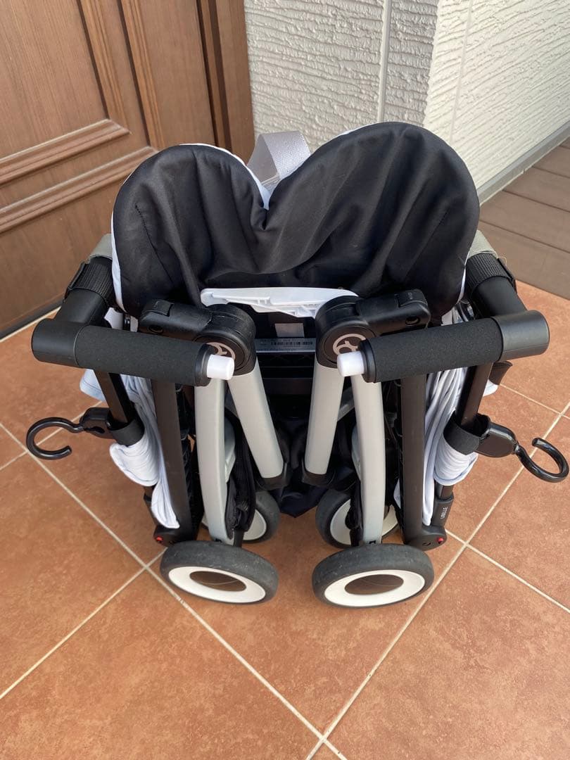 サイベックス　リベル　折りたたみ式ベビーカー 肩紐&バンパー付き　ホワイトグレー