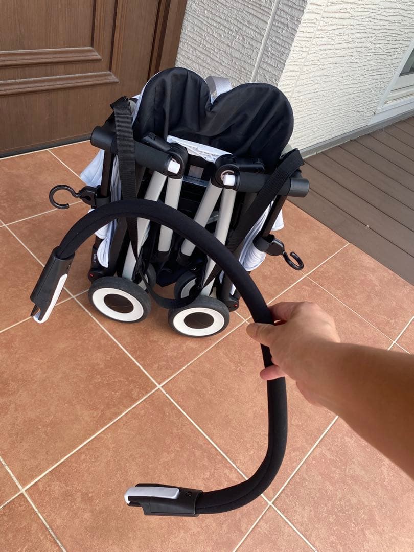 サイベックス　リベル　折りたたみ式ベビーカー 肩紐&バンパー付き　ホワイトグレー