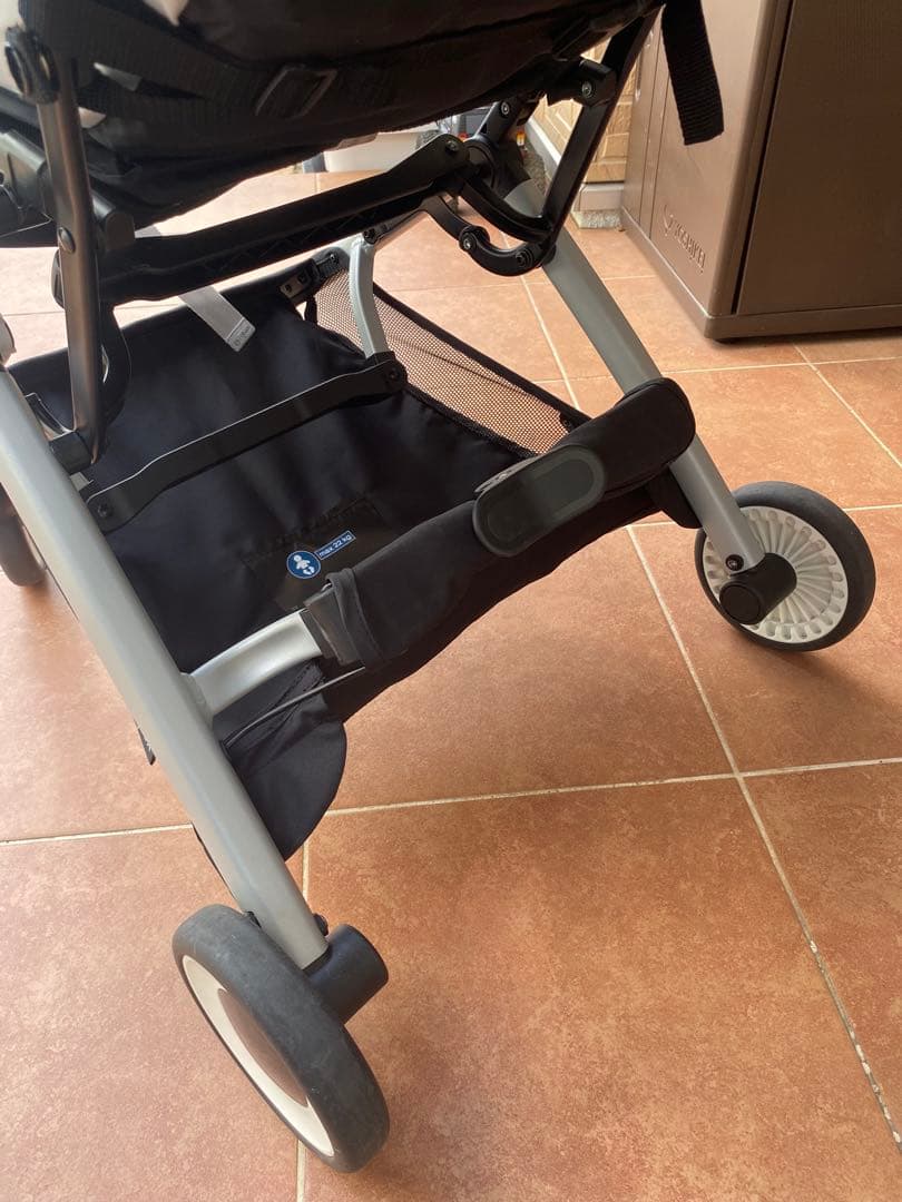 サイベックス　リベル　折りたたみ式ベビーカー 肩紐&バンパー付き　ホワイトグレー