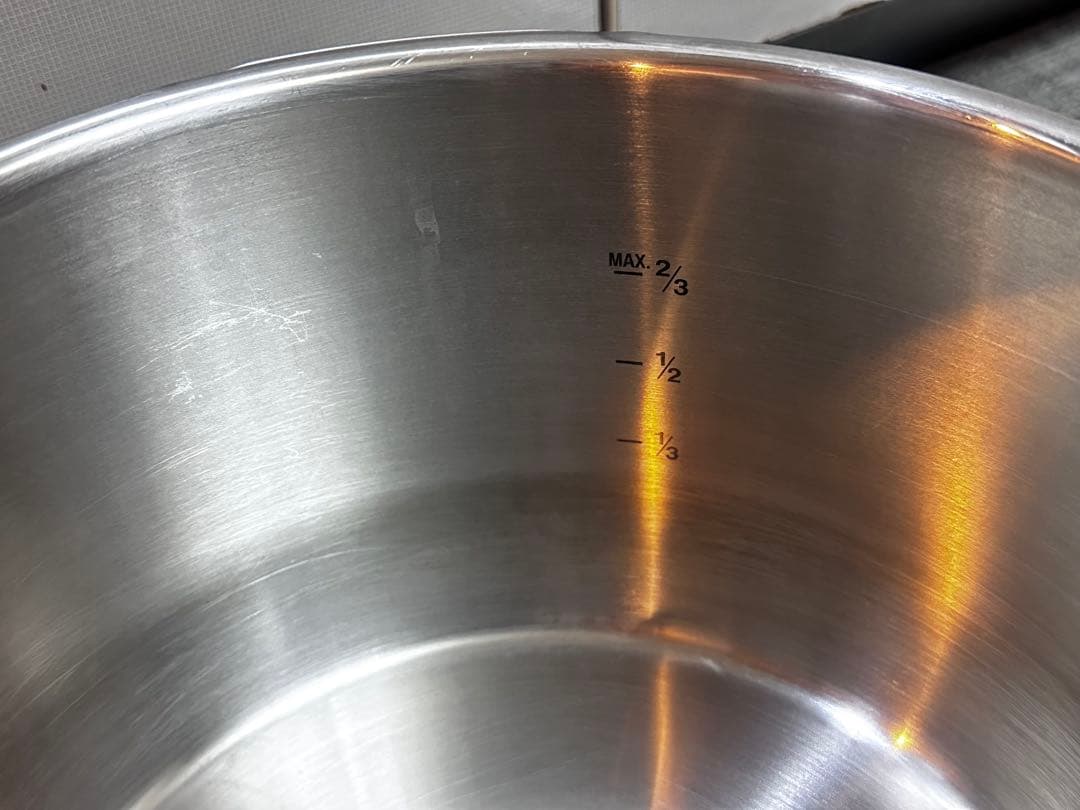 PERFECT ステンレススチール 圧力鍋 中型