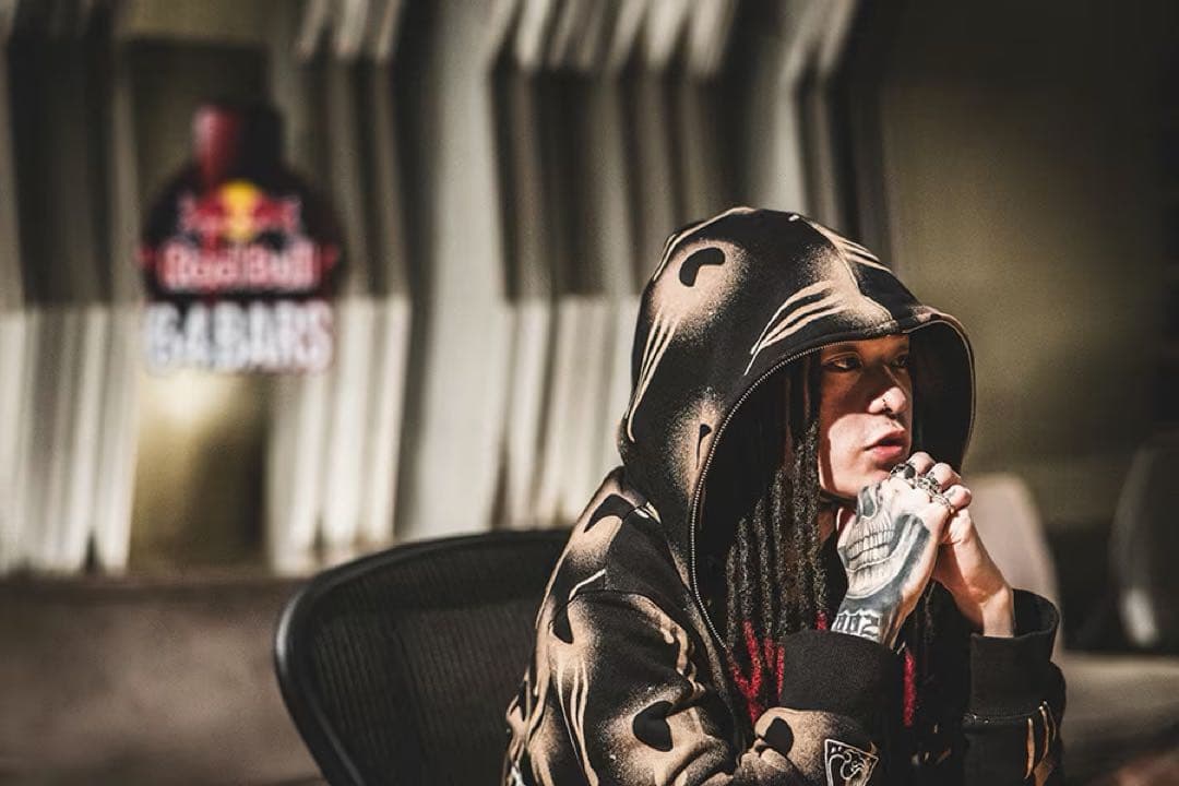 yvng patra着用　パーカー