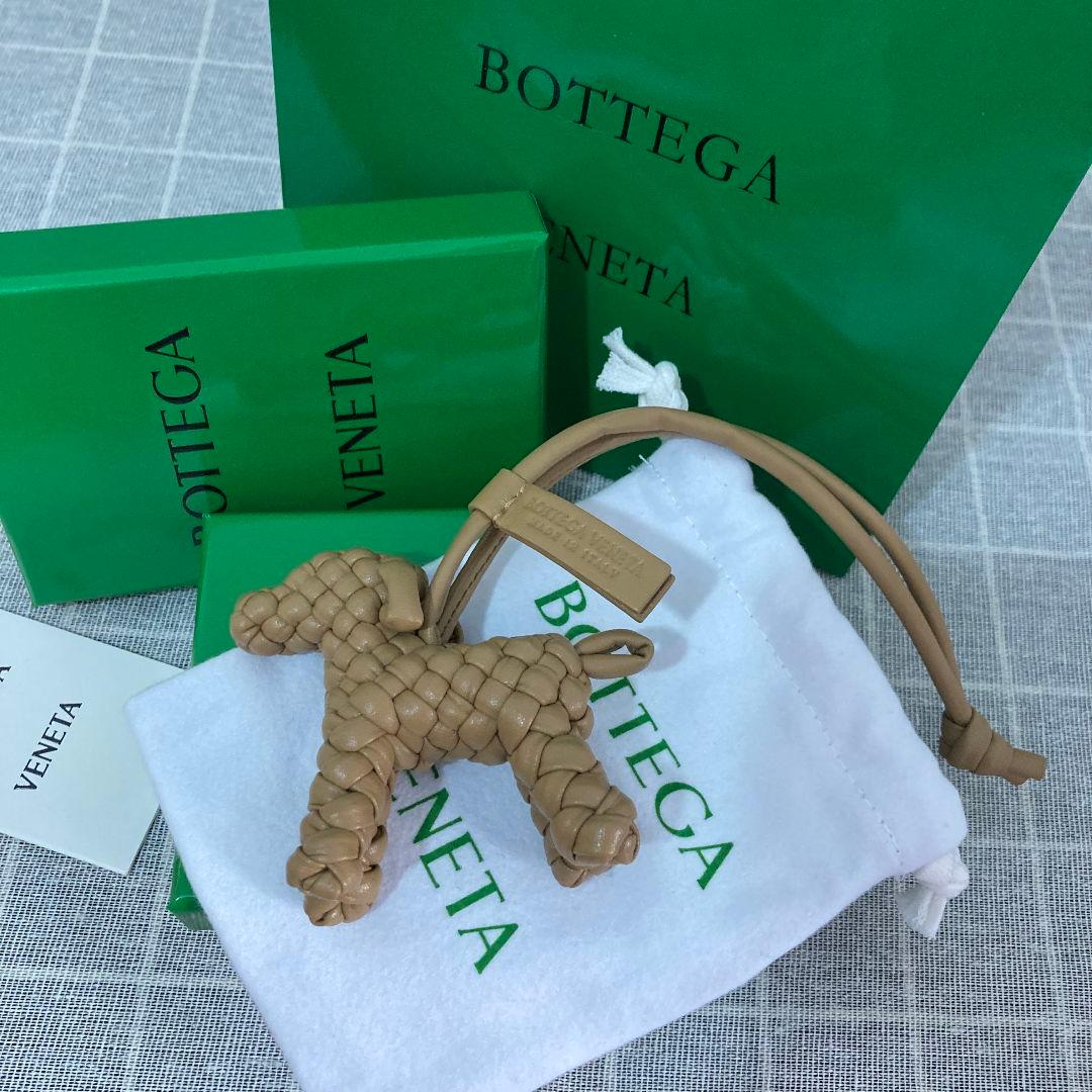 ボッテガヴェネタ チャーム犬ドッグチャーム　キーホルダー