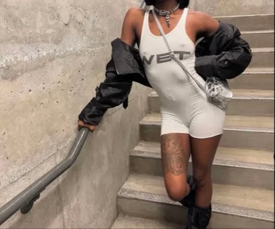 ‼️最終最終値下げ‼️ レア　yeezy WETボディスーツ