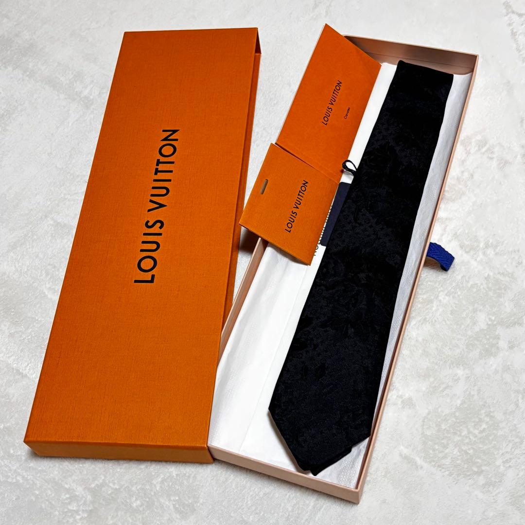 ルイヴィトン ネクタイ モノグラム ワイルドフラワー タグ付き ブラック