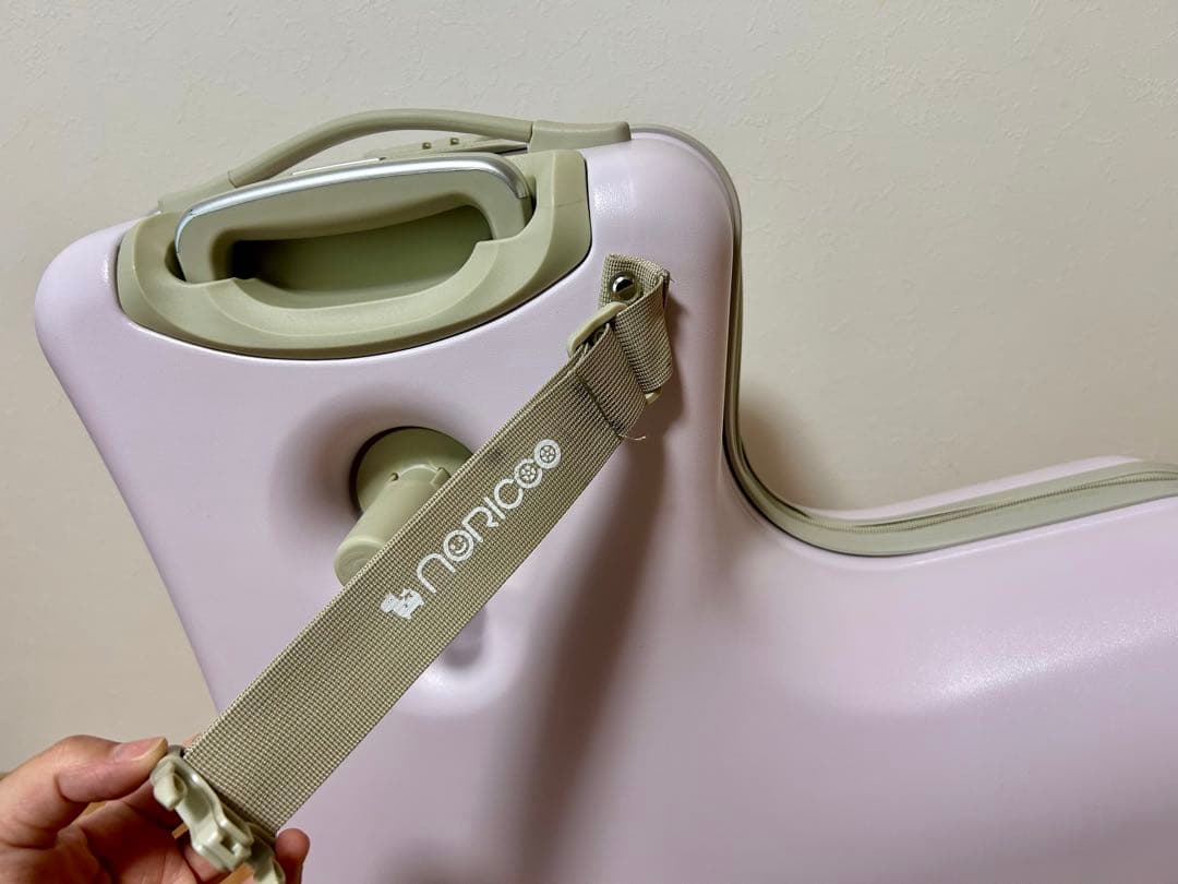 ノリッコ　子どもが乗れるキャリーケース①