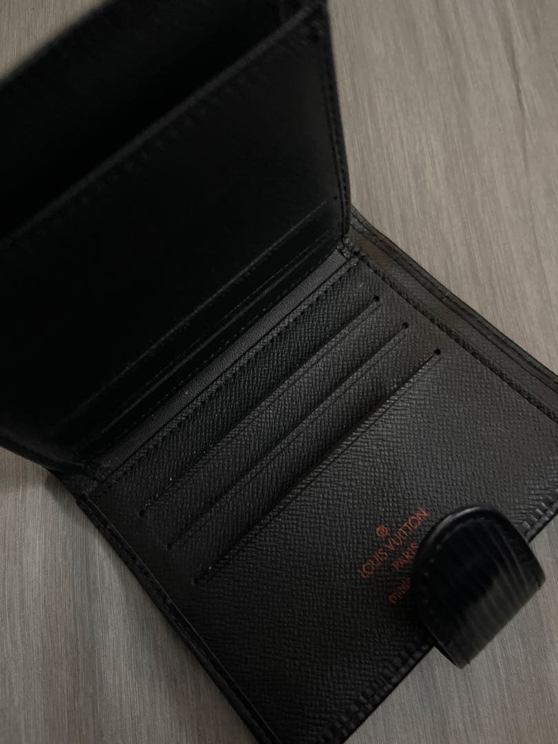 Louis Vuitton ブラック 二つ折り財布