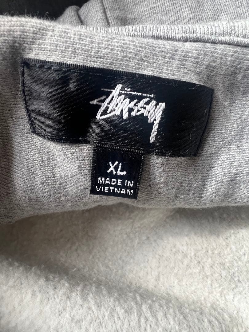 お値下げ STUSSY フードロゴ 刺繍 パーカー