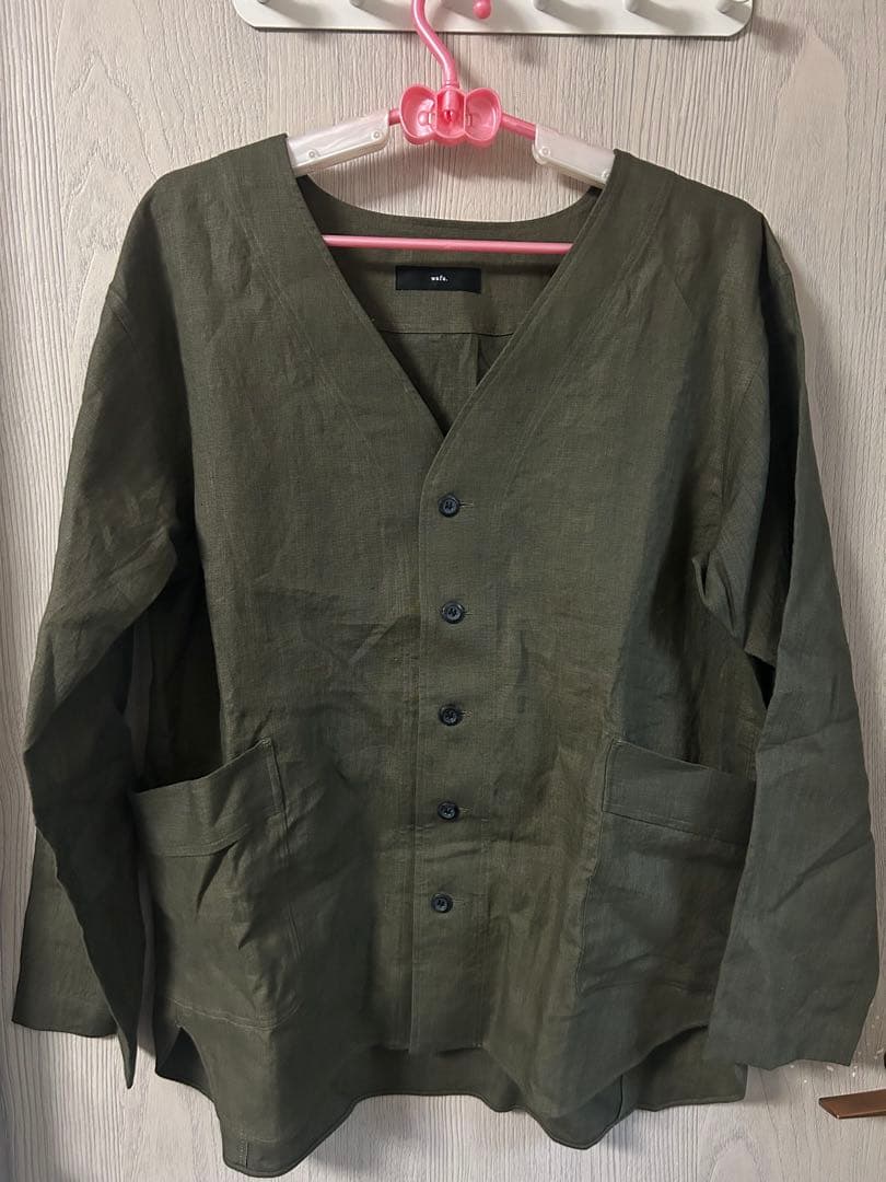 ま*け様 極美品 wafu.ついつい手を入れたくなるポケット付きボタンダウンシャ