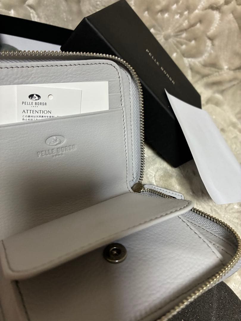 ペレボルサ　新作　二つ折り財布　アイスグレー　メッシュ　新品