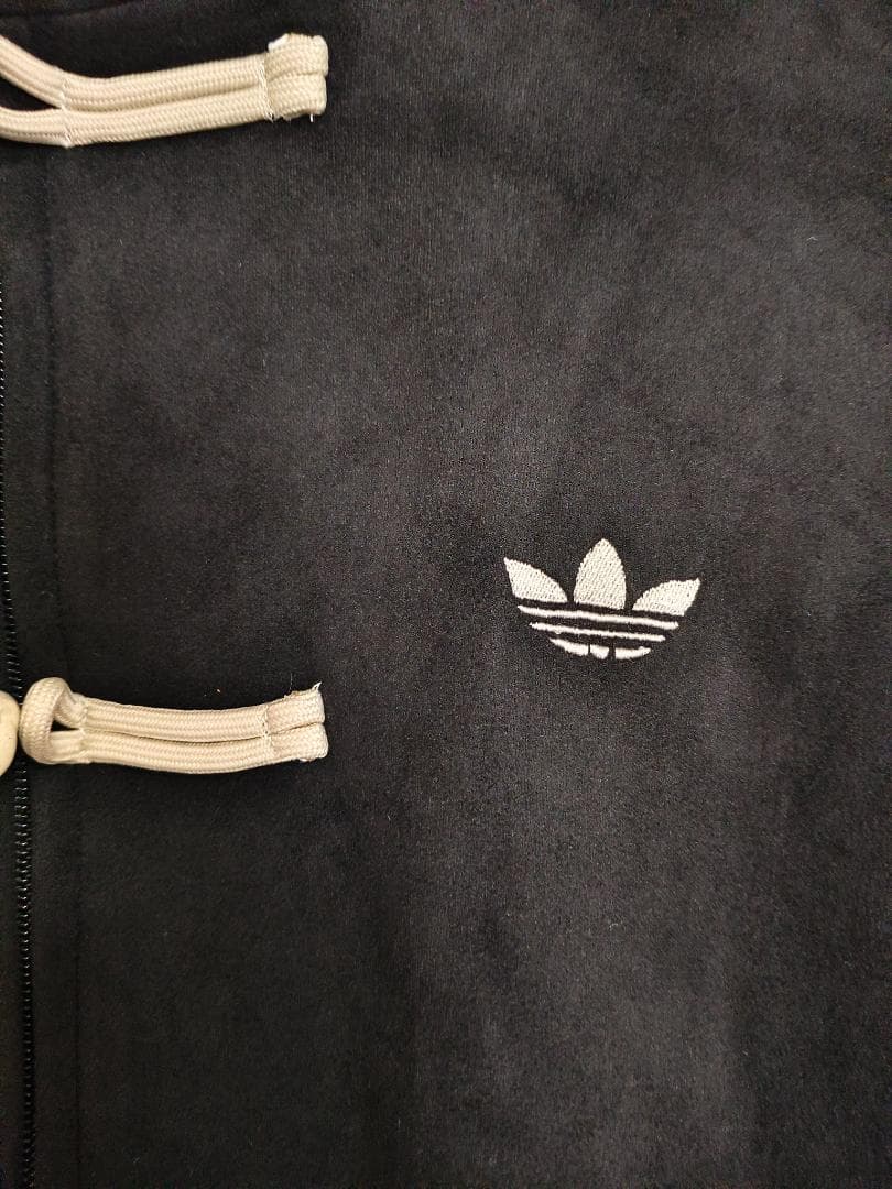 adidas フード付きジャケット 黒 M