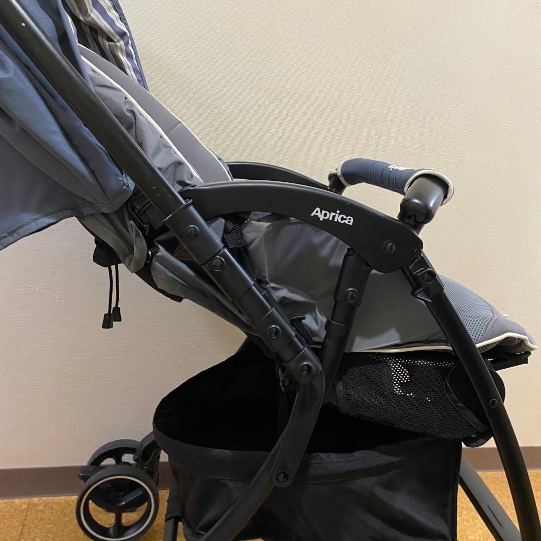 アップリカ ベビーカー ラクーナクッションAB レザー調ハンドル