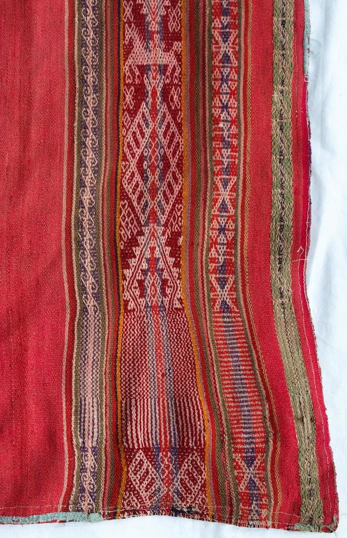 クスコ大聖堂前で入手、スーユなどインカ伝統モチーフ織り込みビンテージ・ショール