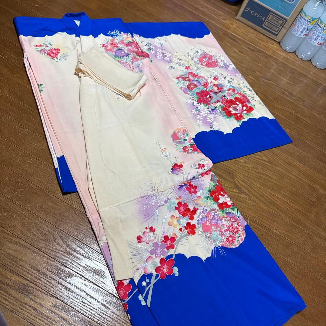 【昭和セミアンティーク】七五三用 鮮やかな青の花柄着物【襦袢セット】
