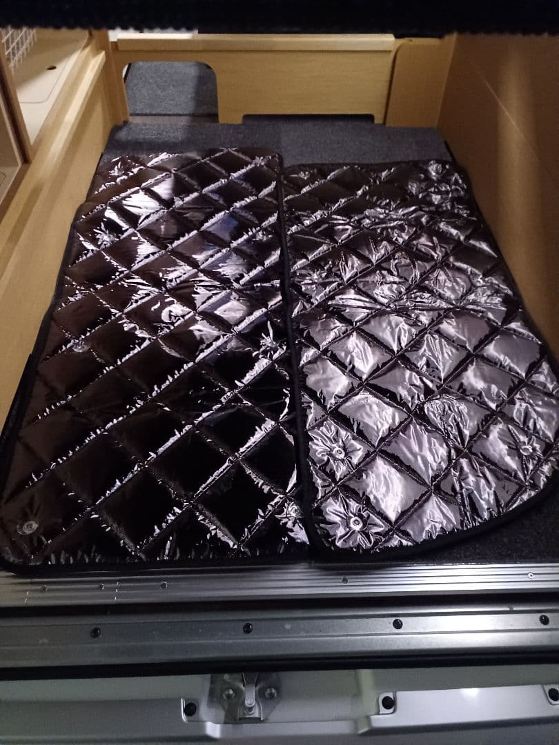 ハイエース200系用断熱シェード　 7枚セット