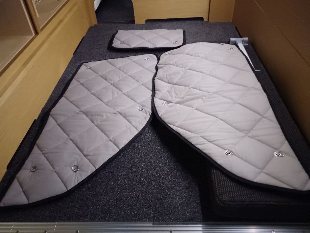 ハイエース200系用断熱シェード　 7枚セット