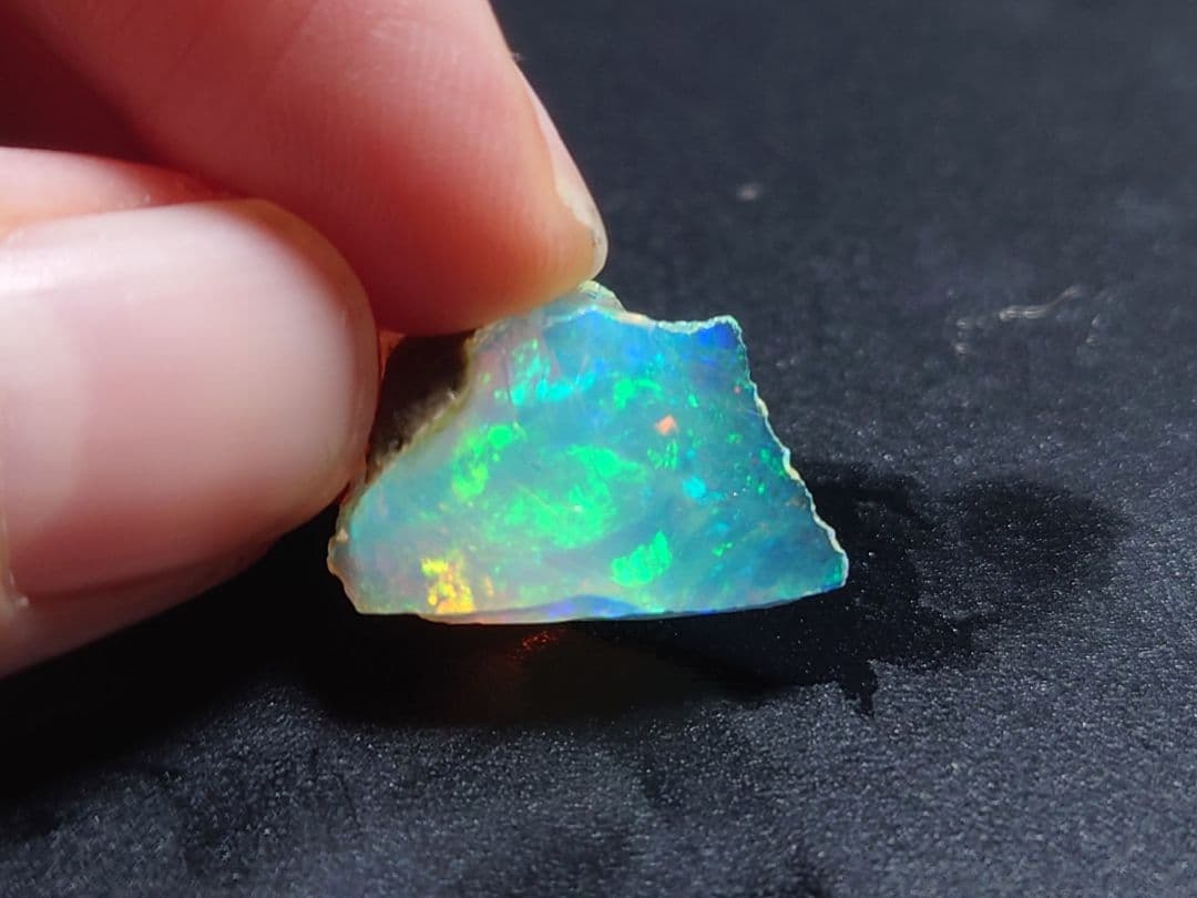 エチオピア　ウェロ産　オパール　チョーク　鉱物標本　原石