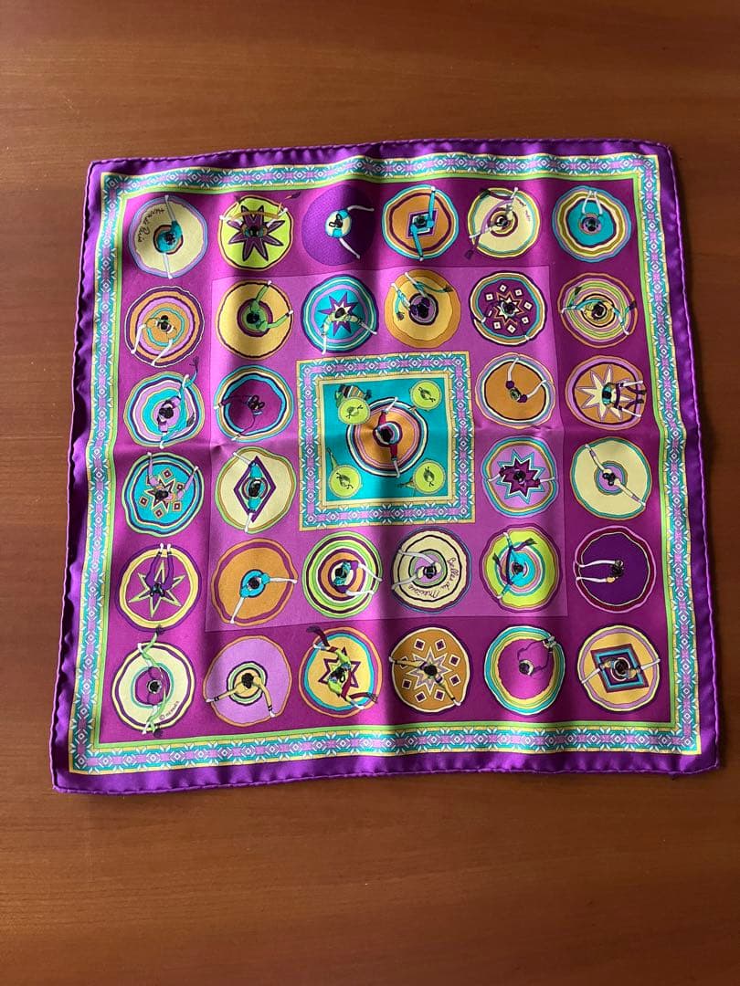 エルメスプチカレ