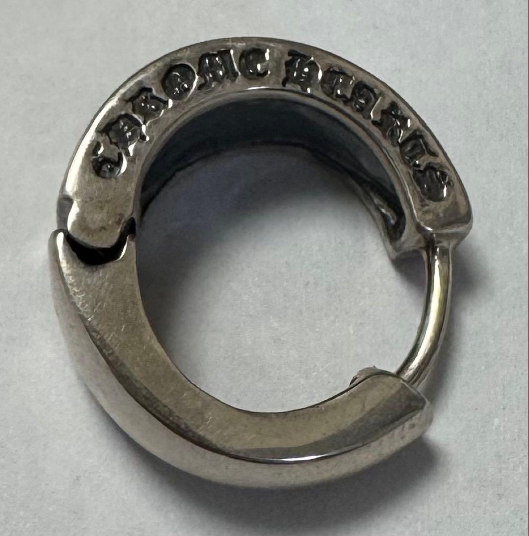 【CHROME HEARTS】ナローVバンドピアス CHX（左耳用）