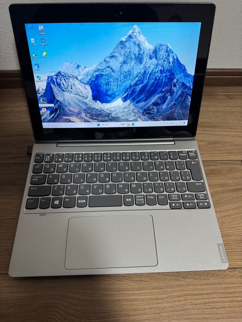 Lenovo 10.1インチ 2-in-1タブレット 本体