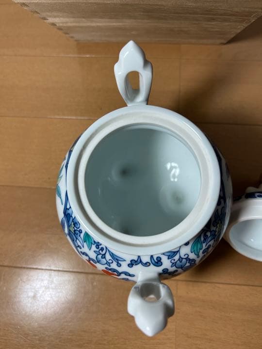 598 有田焼　鍋島　魯山　手描き　二方割唐草桃絵　香炉　未使用