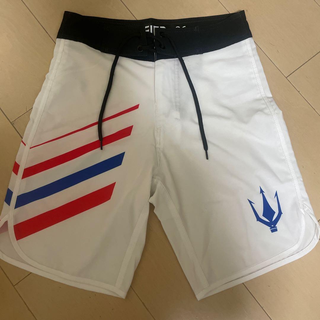 FIED 26サイズ ホワイト ストライプ　フィジーク