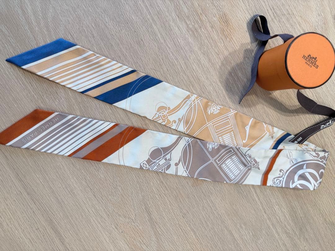 HERMES エルメス　ツイリシルク製 スカーフ ストライプデザイン