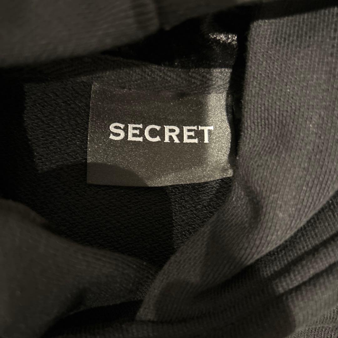 Secretパーカー　再販なし　レア品