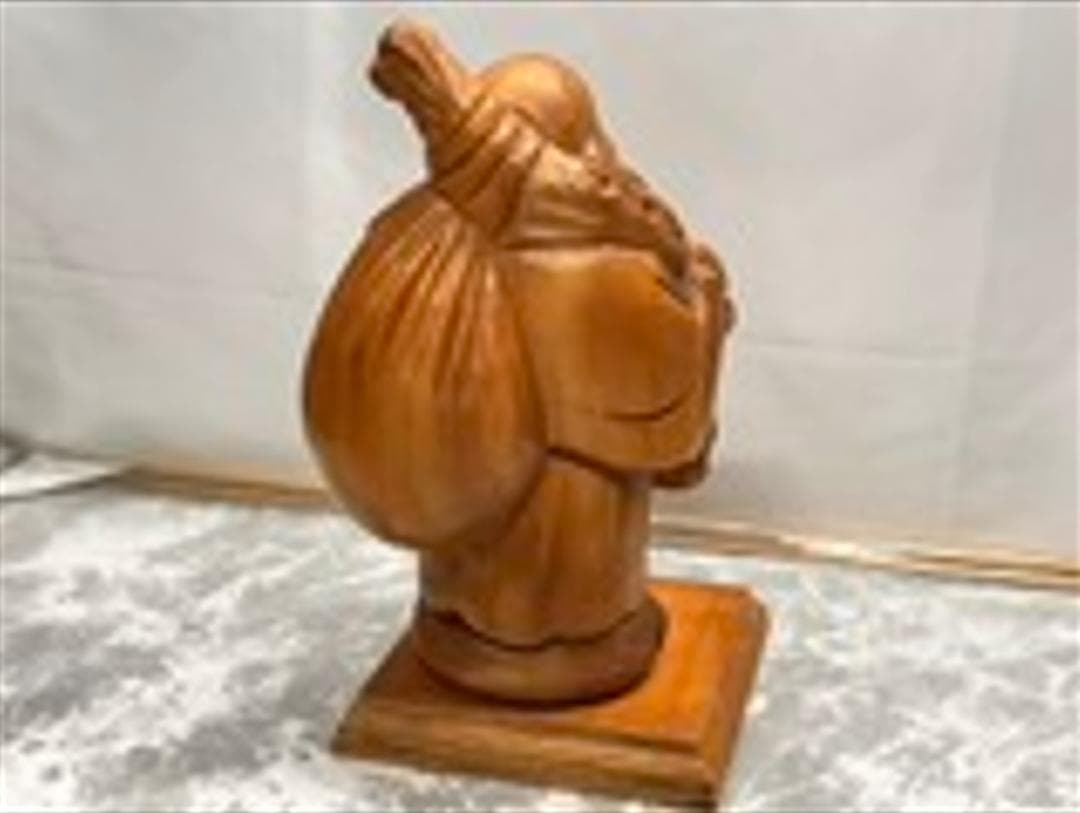 木製の置物　縁起物　台付き