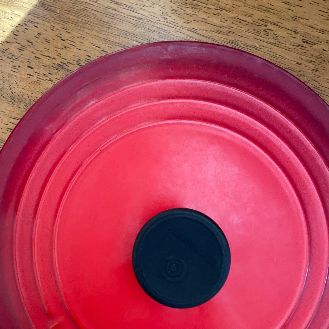 ル・クルーゼ　22 ママライン　チェリーレッド