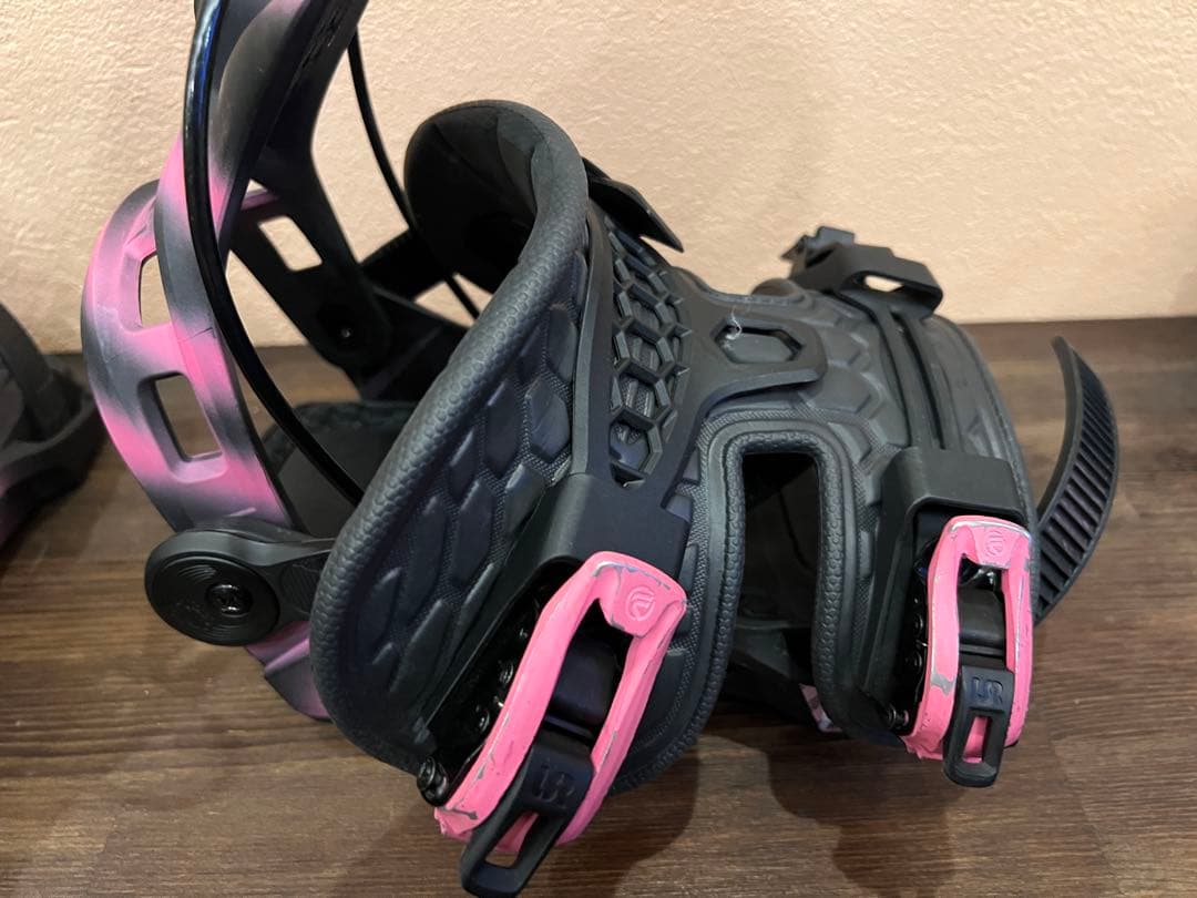 FLOW FENIX-PLUS スノーボードビンディング