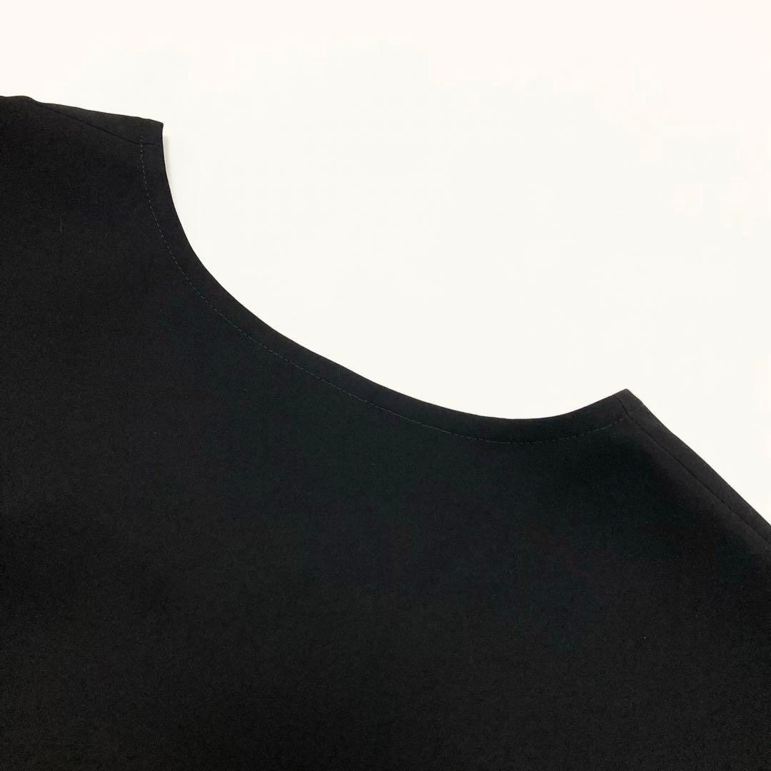 LIMI feu 美品25SS ダブルサテン Vネック フレアドレス 黒2