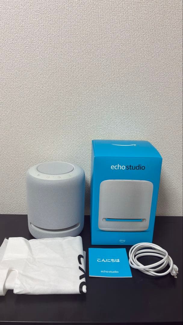 Echo Studio グレーシャーホワイト 本体と付属品