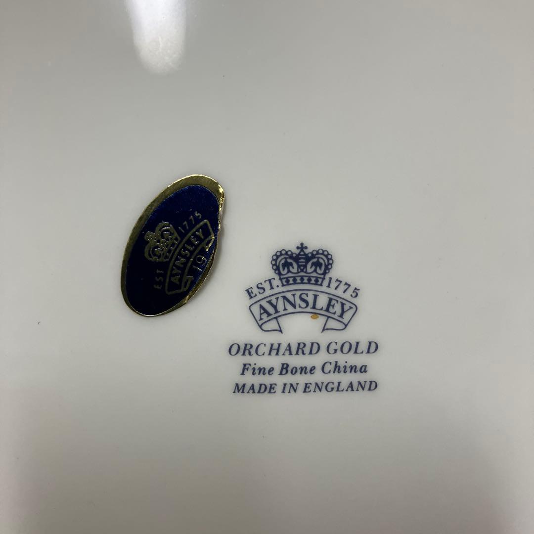 未使用イギリス製　エインズレイ オーチャードゴールド　プレート　ナイフセット